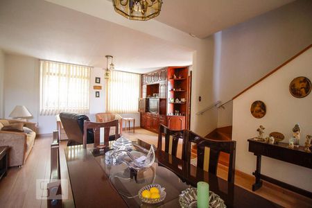 Casa para alugar com 170m², 3 quartos e 3 vagasSala