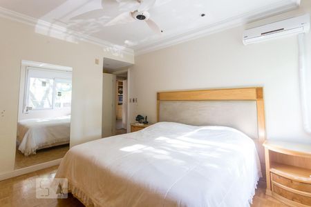 Suíte de apartamento para alugar com 4 quartos, 217m² em Bom Fim, Porto Alegre