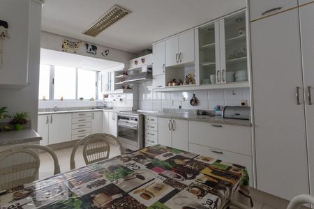 Apartamento para alugar com 217m², 4 quartos e 1 vaga Apartamento para alugar com 217m², 4 quartos e 1 vagaCozinha