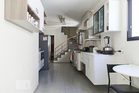 Apartamento à venda com 260m², 2 quartos e 3 vagas Apartamento à venda com 260m², 2 quartos e 3 vagasCozinha