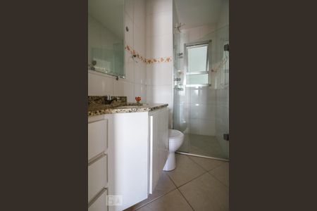 Banheiro de apartamento para alugar com 2 quartos, 61m² em Vila Osasco, Osasco