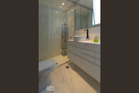 Apartamento à venda com 90m², 1 quarto e 2 vagasBanheiro Social