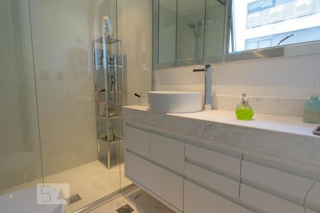 Apartamento à venda com 90m², 1 quarto e 2 vagasBanheiro Social
