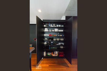 Apartamento à venda com 90m², 1 quarto e 2 vagasArmário Corredor