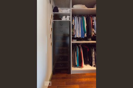 Apartamento à venda com 90m², 1 quarto e 2 vagasQuarto - Closet
