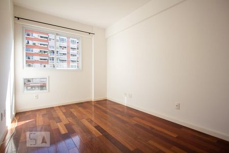 Quarto de apartamento para alugar com 2 quartos, 59m² em Botafogo, Rio de Janeiro