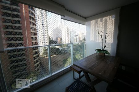 Varanda de kitnet/studio para alugar com 1 quarto, 42m² em Brooklin Paulista, São Paulo