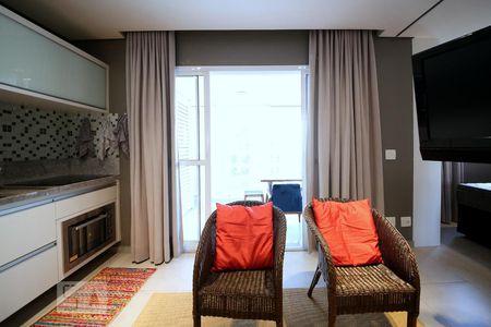 Sala de kitnet/studio para alugar com 1 quarto, 42m² em Brooklin Paulista, São Paulo