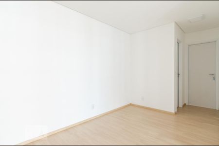 Sala de apartamento à venda com 2 quartos, 64m² em Vila Curuçá, Santo André