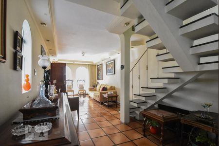 Casa à venda com 106m², 3 quartos e 2 vagas Casa à venda com 106m², 3 quartos e 2 vagasSala