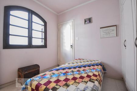 Casa à venda com 106m², 3 quartos e 2 vagas Casa à venda com 106m², 3 quartos e 2 vagasQuarto 02