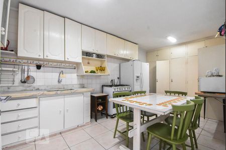 Casa à venda com 106m², 3 quartos e 2 vagas Casa à venda com 106m², 3 quartos e 2 vagasCozinha