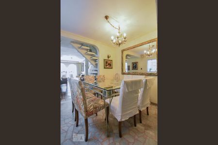 Casa à venda com 106m², 3 quartos e 2 vagas Casa à venda com 106m², 3 quartos e 2 vagasSala de Jantar