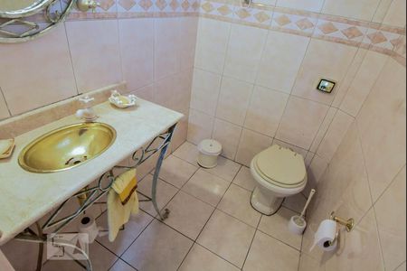 Casa à venda com 106m², 3 quartos e 2 vagas Casa à venda com 106m², 3 quartos e 2 vagasBanheiro Social