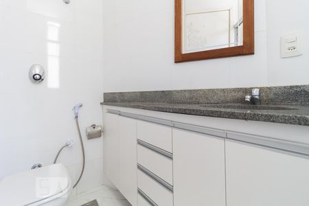 Banheiro suíte de apartamento para alugar com 2 quartos, 75m² em Sion, Belo Horizonte
