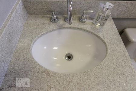 Banheiro de kitnet/studio para alugar com 1 quarto, 35m² em Jardim Paulista, São Paulo