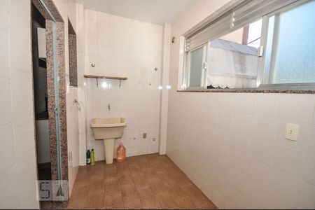 Apartamento à venda com 109m², 2 quartos e 1 vagaÁrea de Serviço