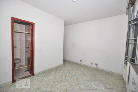Apartamento à venda com 109m², 2 quartos e 1 vagaSuíte