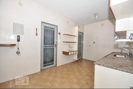 Apartamento à venda com 109m², 2 quartos e 1 vagaCozinha