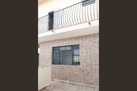 Varanda da sala de casa para alugar com 1 quarto, 70m² em Parque Vitória, São Paulo