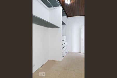 Casa para alugar com 70m², 1 quarto e sem vaga Casa para alugar com 70m², 1 quarto e sem vagaSuíte