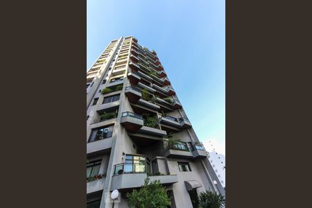 Apartamento à venda com 215m², 2 quartos e 4 vagasfachada