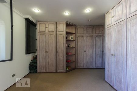 Apartamento à venda com 215m², 2 quartos e 4 vagassuíte 2