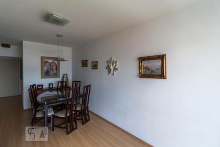 Apartamento à venda com 91m², 3 quartos e 1 vagaSala