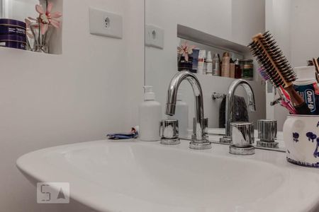 Suíte 1 de apartamento à venda com 2 quartos, 80m² em Vila Mariana, São Paulo