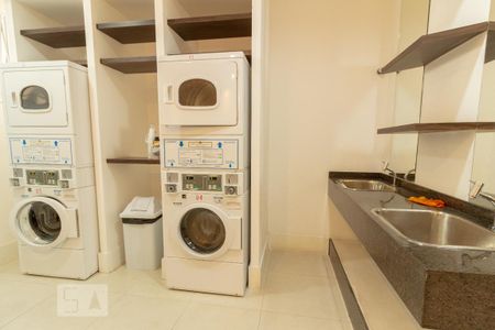Apartamento para alugar com 74m², 2 quartos e 2 vagasLavanderia