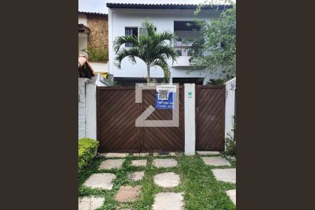 Fachada de casa à venda com 4 quartos, 262m² em Freguesia (jacarepaguá), Rio de Janeiro