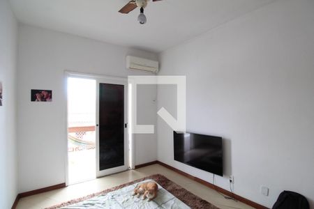 Casa à venda com 262m², 4 quartos e 2 vagasQuarto 3