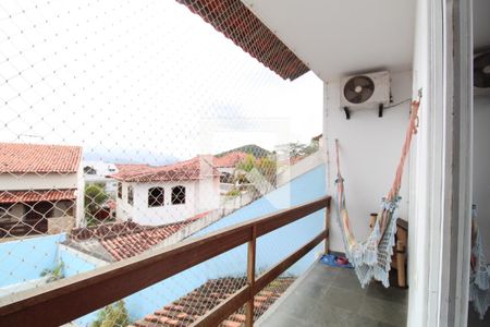Casa à venda com 262m², 4 quartos e 2 vagasQuarto 3 - varanda