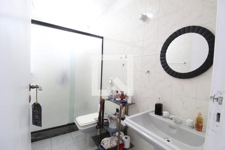 Casa à venda com 262m², 4 quartos e 2 vagasQuarto 1 - Banheiro suíte