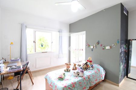 Casa à venda com 262m², 4 quartos e 2 vagasQuarto 4