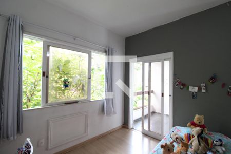 Casa à venda com 262m², 4 quartos e 2 vagasQuarto 4