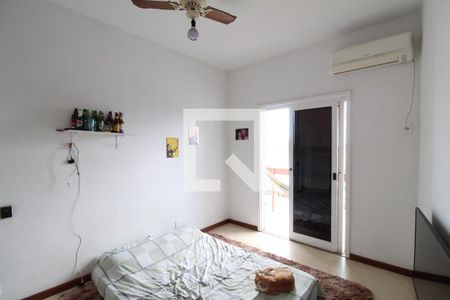 Casa à venda com 262m², 4 quartos e 2 vagasQuarto 3