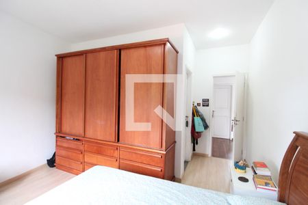 Casa à venda com 262m², 4 quartos e 2 vagasQuarto 1 - Suíte