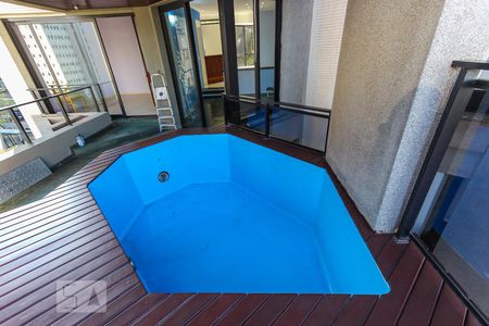 Apartamento para alugar com 78m², 1 quarto e 2 vagasvaranda