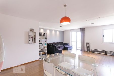 Apartamento à venda com 100m², 3 quartos e 2 vagasSala