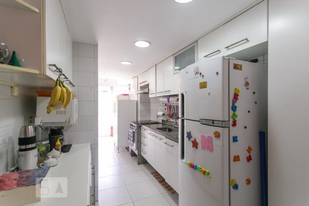 Apartamento à venda com 100m², 3 quartos e 2 vagasCozinha