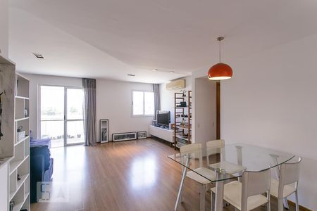 Apartamento à venda com 100m², 3 quartos e 2 vagasSala