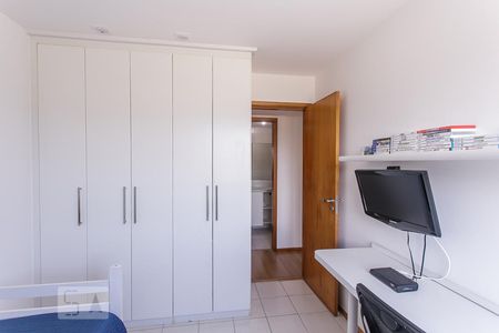 Apartamento à venda com 100m², 3 quartos e 2 vagasQuarto