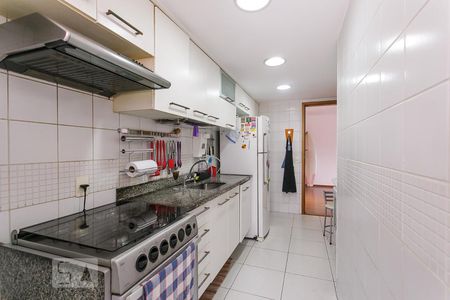 Apartamento à venda com 100m², 3 quartos e 2 vagasCozinha