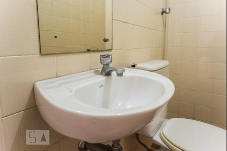 Apartamento à venda com 140m², 4 quartos e 2 vagasBanheiro de Serviço