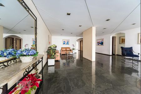 Apartamento à venda com 140m², 4 quartos e 2 vagasHall Social