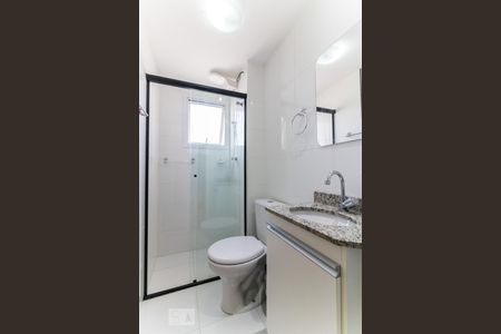 Banheiro de apartamento à venda com 2 quartos, 58m² em Vila Valparaíso, Santo André
