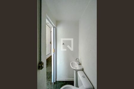 Banheiro de kitnet/studio para alugar com 1 quarto, 16m² em Brás, São Paulo