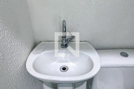 Banheiro de kitnet/studio para alugar com 1 quarto, 16m² em Brás, São Paulo