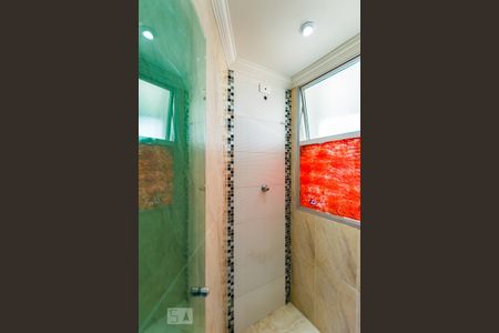 Banheiro de apartamento à venda com 3 quartos, 105m² em Vila Industrial, Campinas